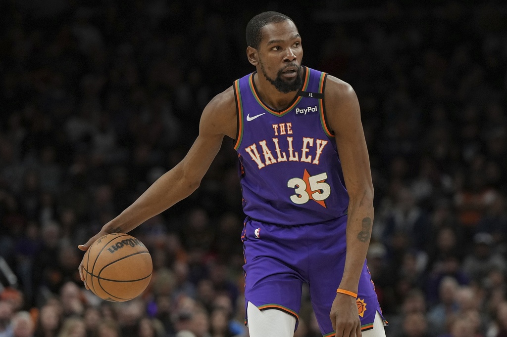 就待了两年半！KD：没想到会这么快离开太阳 但这就是比赛的本质